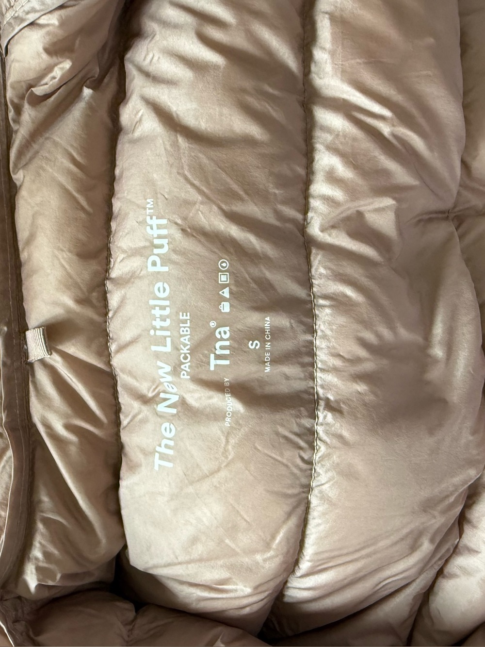 Aritzia TNA Little Puff Packable Puffer Jacket - Picture 3 of 3